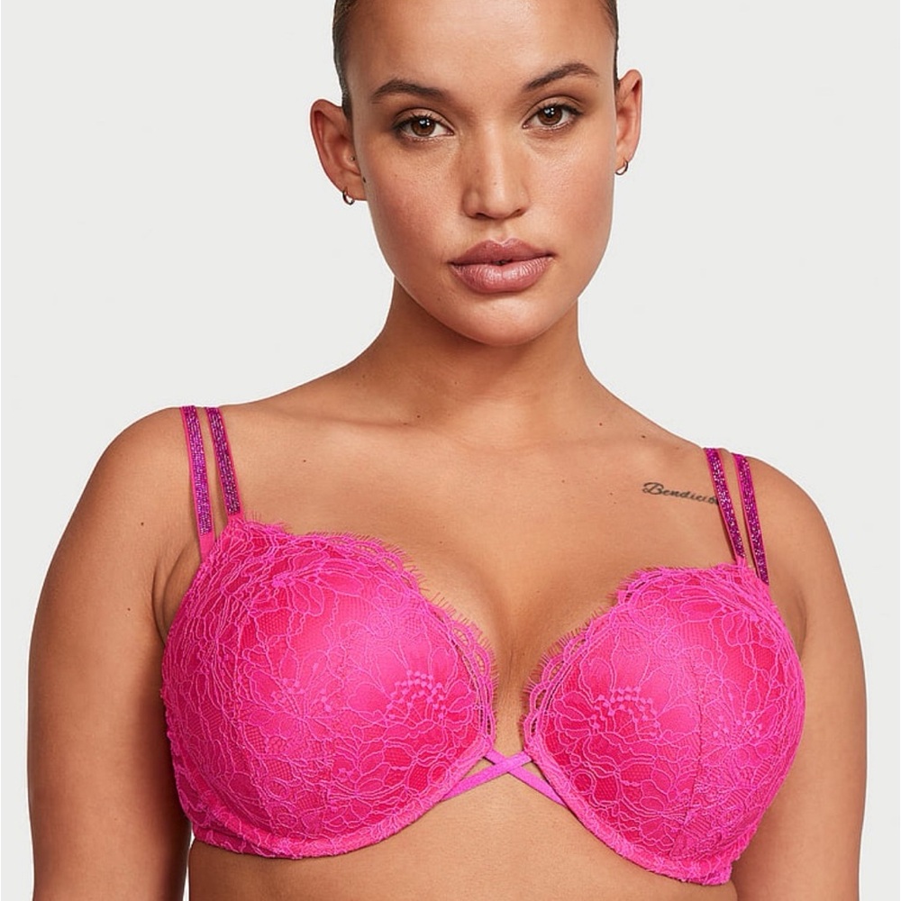 Victoria's Secret Fuchsia Lace Push-Up Bra